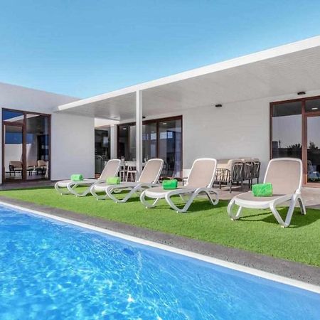 Villa Ponzos Chalet Independiente Y Privado Triquivijate Luaran gambar
