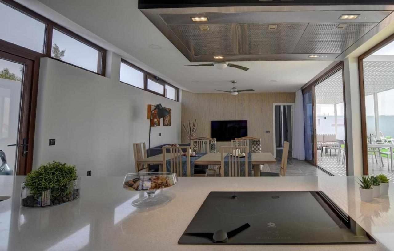 Villa Ponzos Chalet Independiente Y Privado Triquivijate Luaran gambar