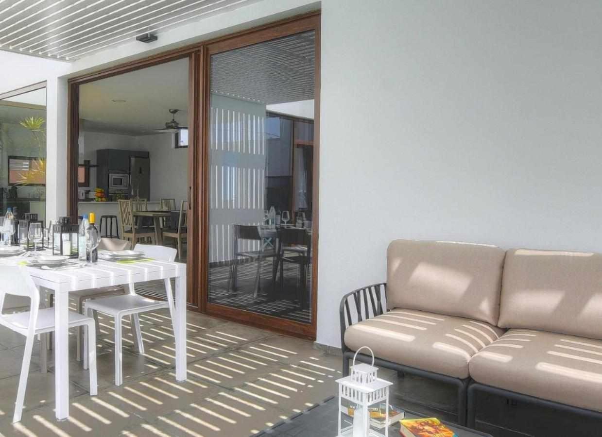 Villa Ponzos Chalet Independiente Y Privado Triquivijate Luaran gambar