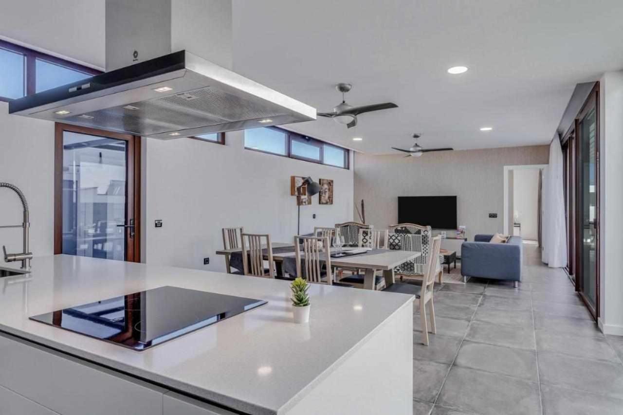 Villa Ponzos Chalet Independiente Y Privado Triquivijate Luaran gambar