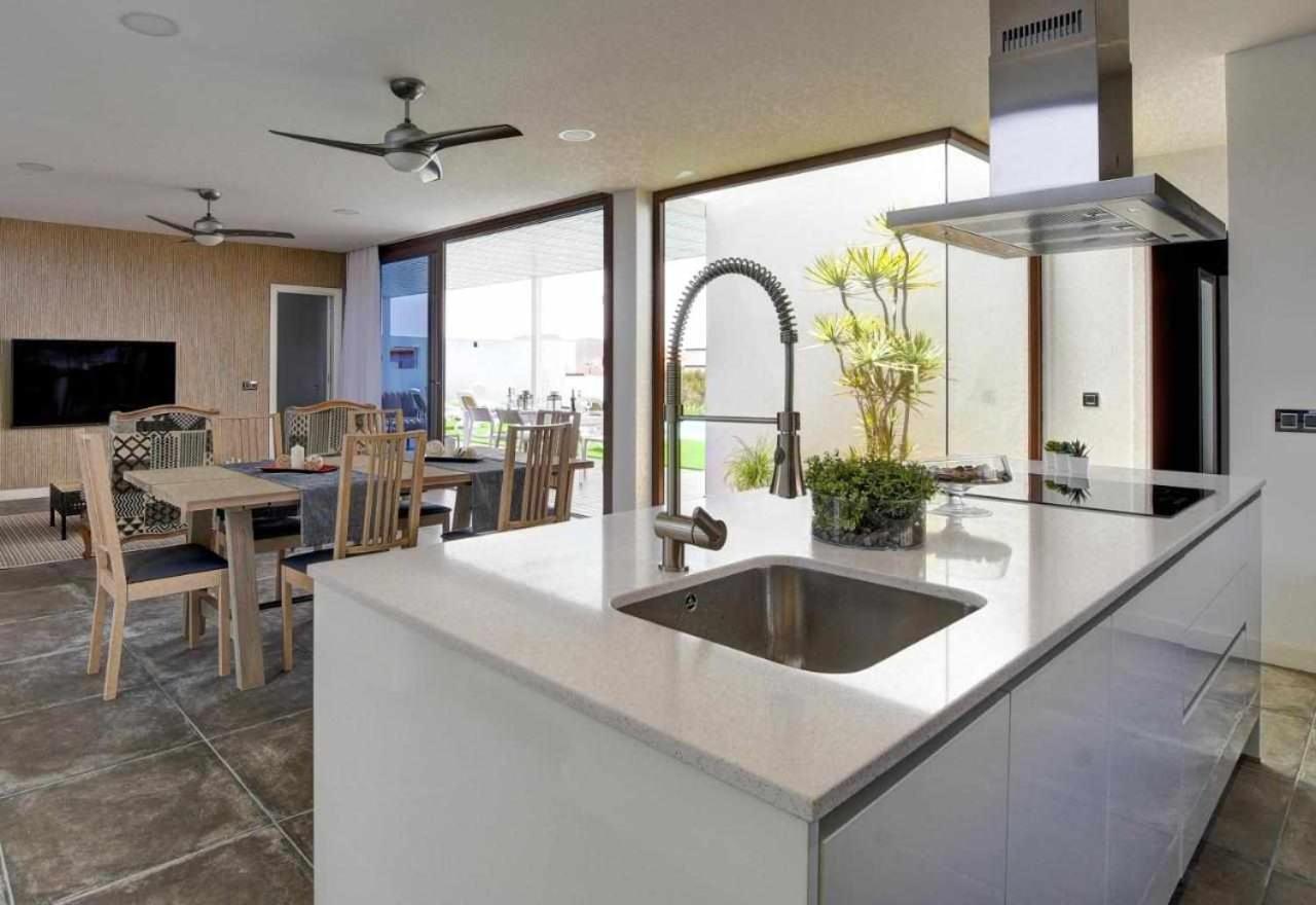 Villa Ponzos Chalet Independiente Y Privado Triquivijate Luaran gambar