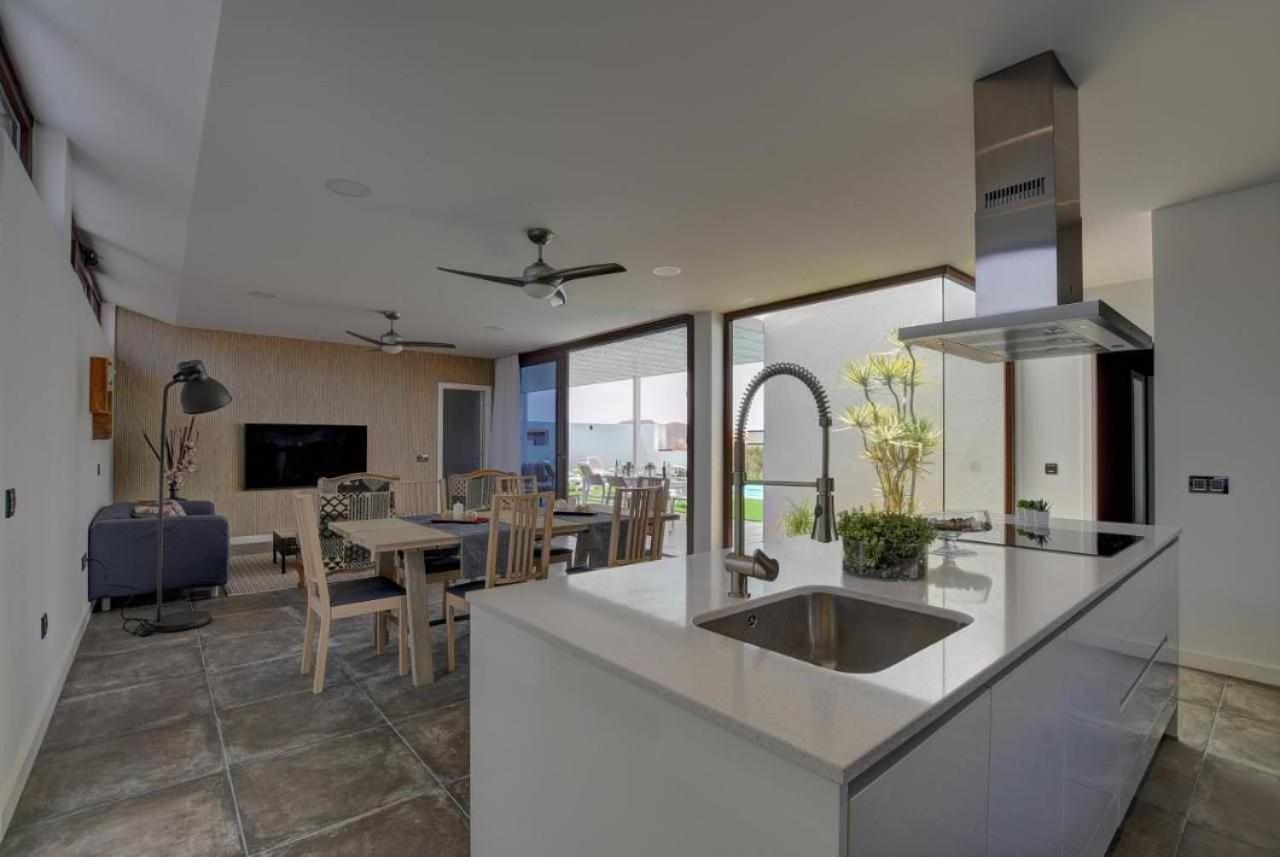 Villa Ponzos Chalet Independiente Y Privado Triquivijate Luaran gambar