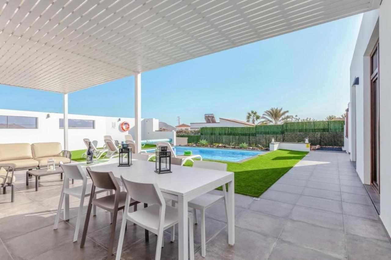 Villa Ponzos Chalet Independiente Y Privado Triquivijate Luaran gambar